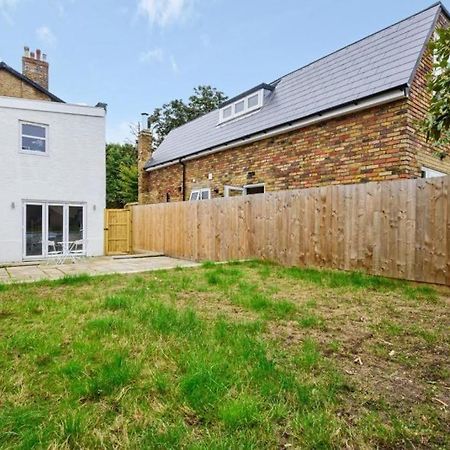 Amazing 3 Bed Interior Designed House With Garden - 114 The Hervey Λονδίνο Εξωτερικό φωτογραφία