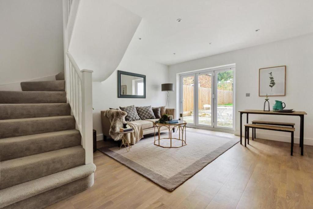 Amazing 3 Bed Interior Designed House With Garden - 114 The Hervey Λονδίνο Εξωτερικό φωτογραφία