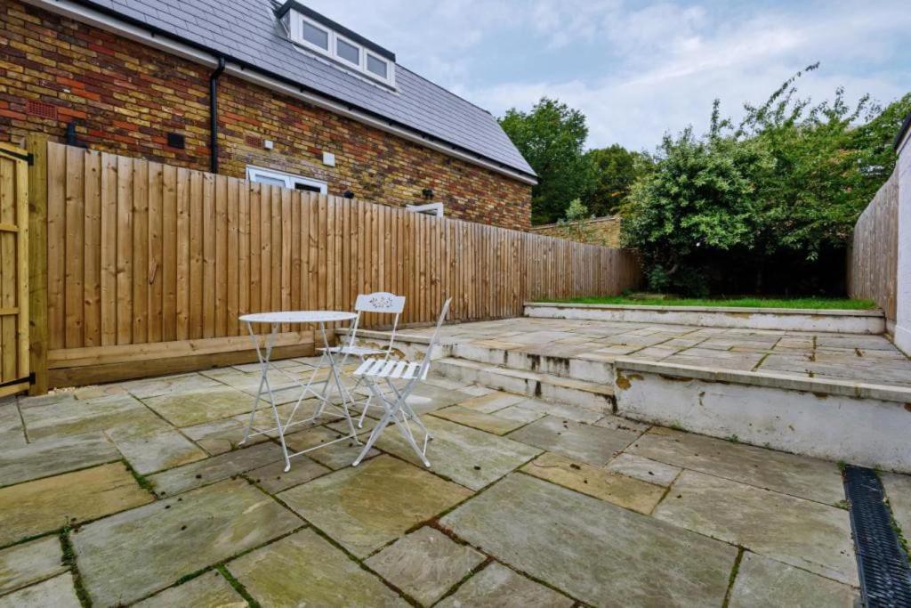 Amazing 3 Bed Interior Designed House With Garden - 114 The Hervey Λονδίνο Εξωτερικό φωτογραφία
